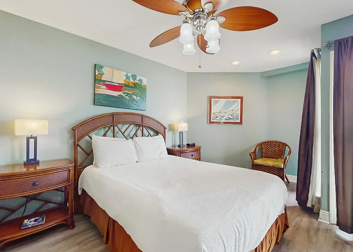 13th-floor Gulf-front Corner Wincredible Views Balcony Shared Pool Gym Holiday home Gulf Shores