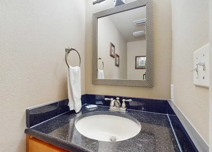 13th-floor Gulf-front Corner Wincredible Views Balcony Shared Pool Gym Holiday home